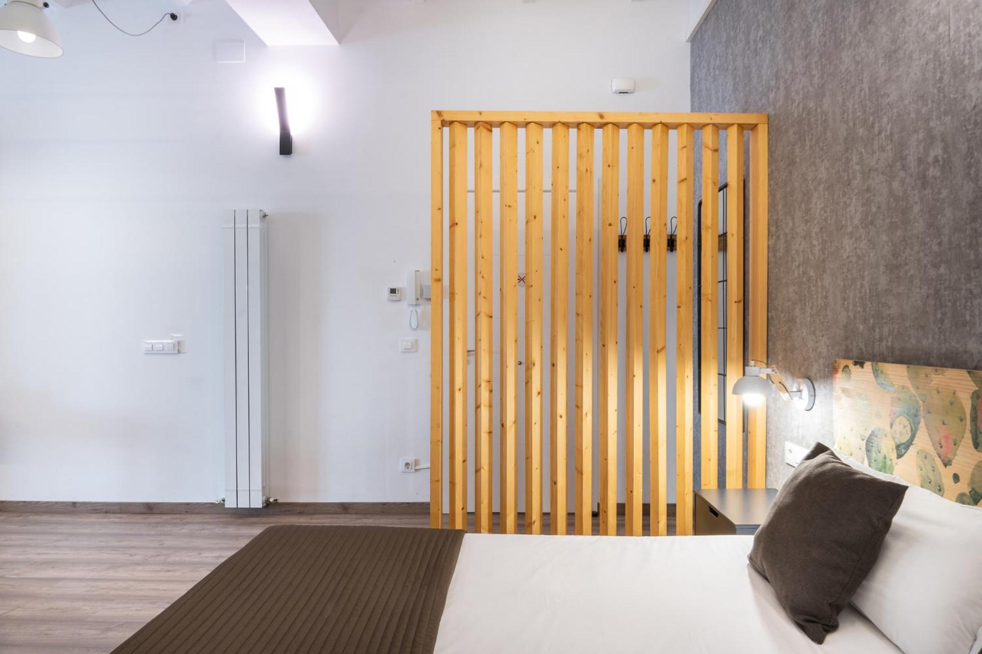 Beautiful Renovated Loft Minutes From The Beach Барселона Экстерьер фото