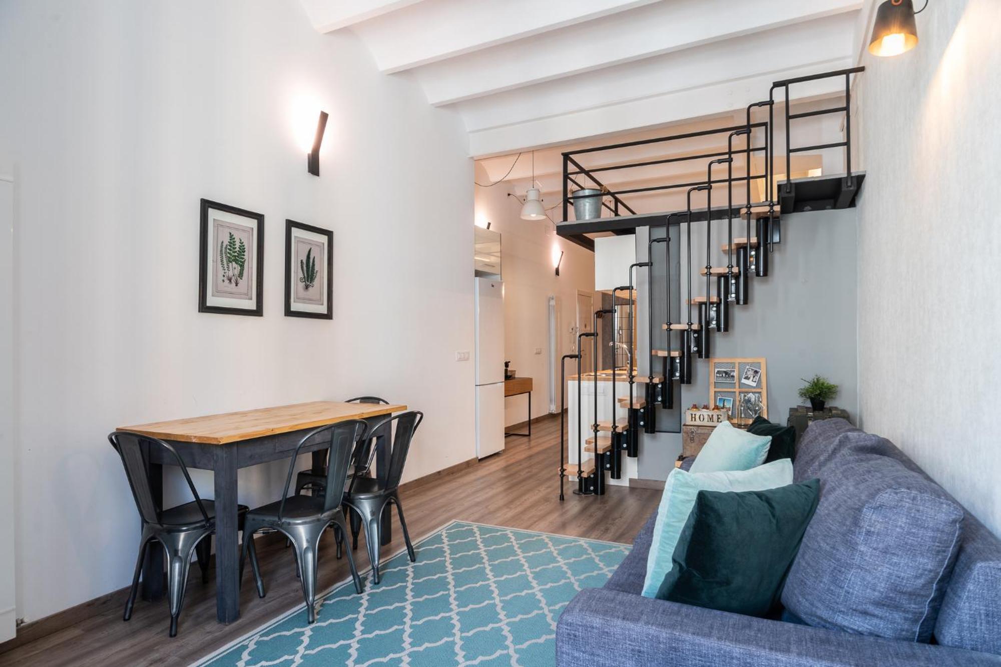Beautiful Renovated Loft Minutes From The Beach Барселона Экстерьер фото
